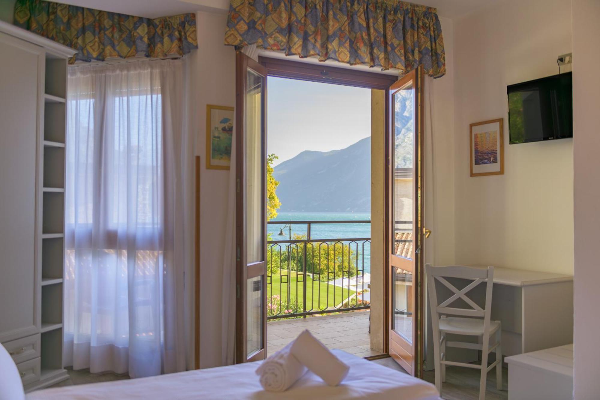 Hotel Garda Bellevue Limone sul Garda Exterior foto