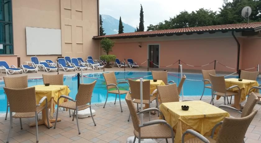 Hotel Garda Bellevue Limone sul Garda Exterior foto